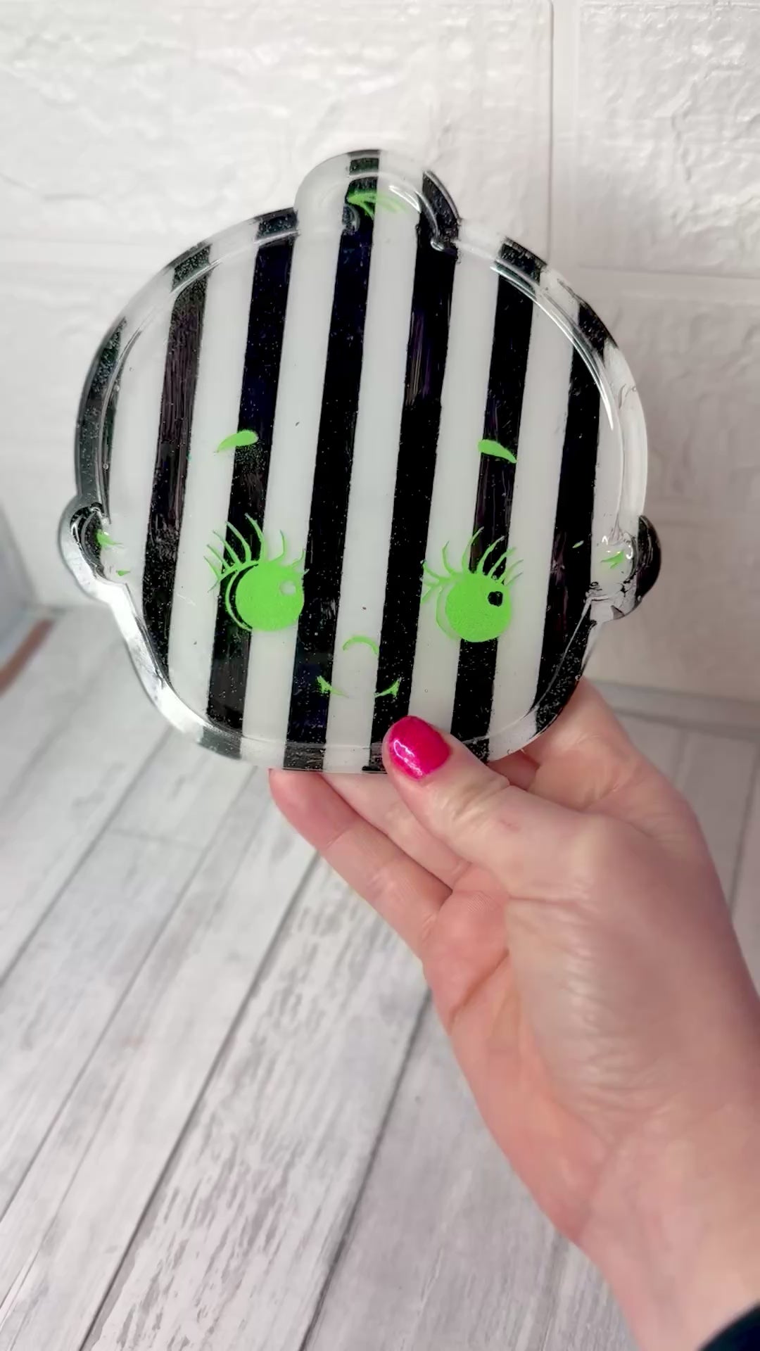 Rosemary's Baby - Plateau de bibelot décoratif pour poupée Kewpie à paillettes noires multicolores avec pentagramme